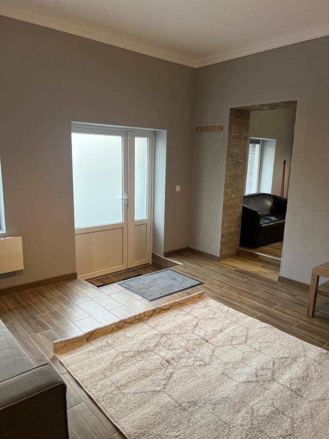 Benny & Bella Guest House 오라데아 외부 사진